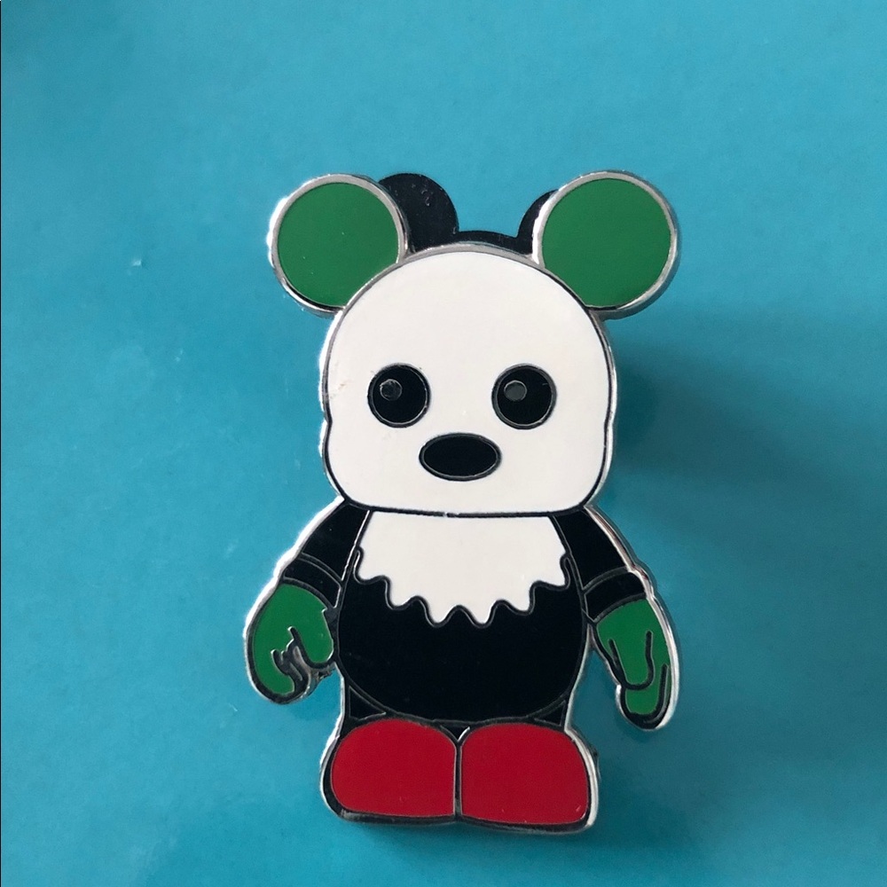 DISNEY VINYLMATION URBAN SERIES 2 GREEN GHOST BEAR 2009